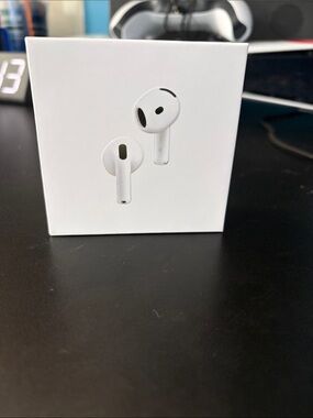 AirPods 4